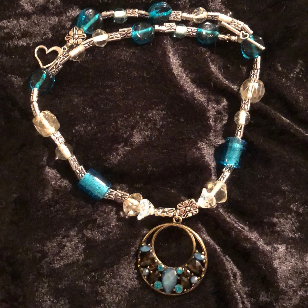 Royal blue clear and silver fun necklace